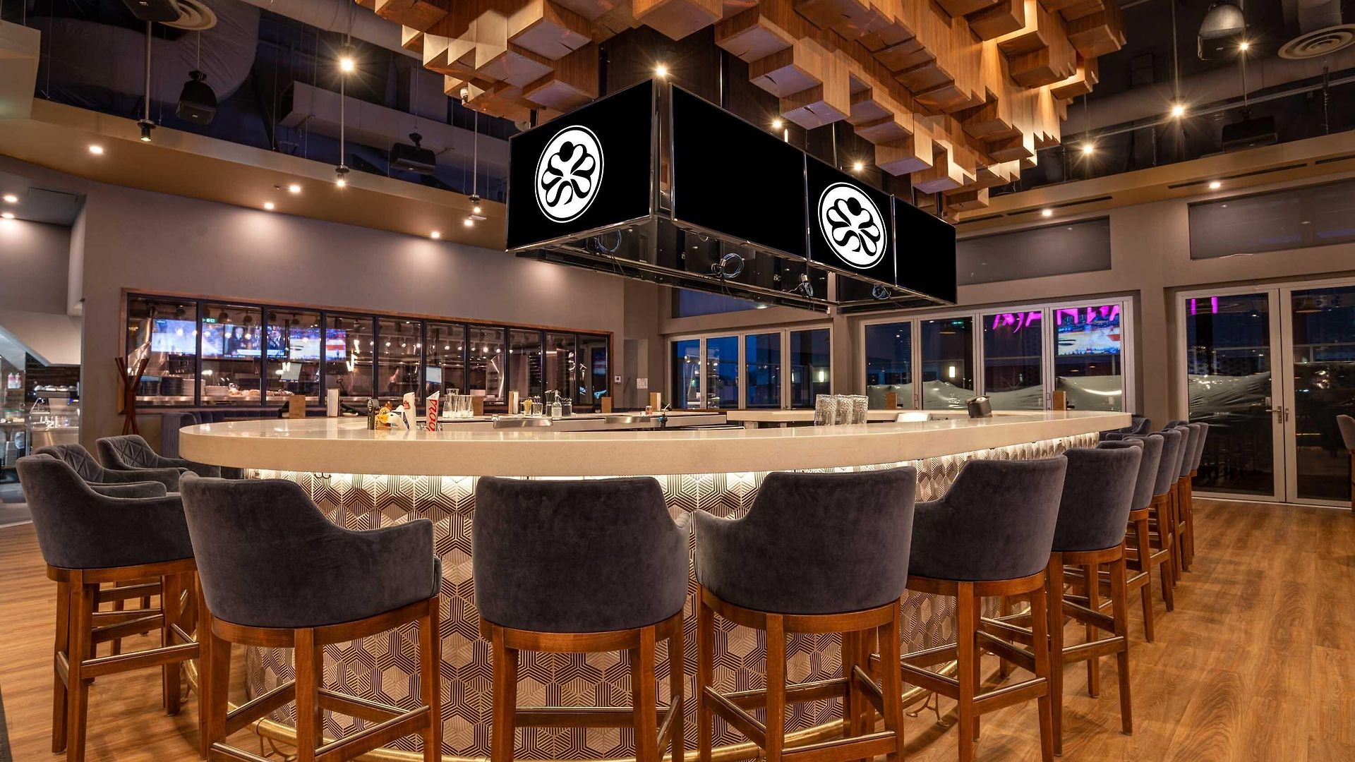 Sandman Signature Airport Hotel