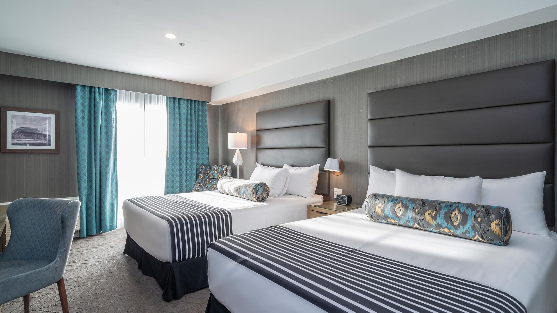 Sandman Signature Airport Hotel Ottawa