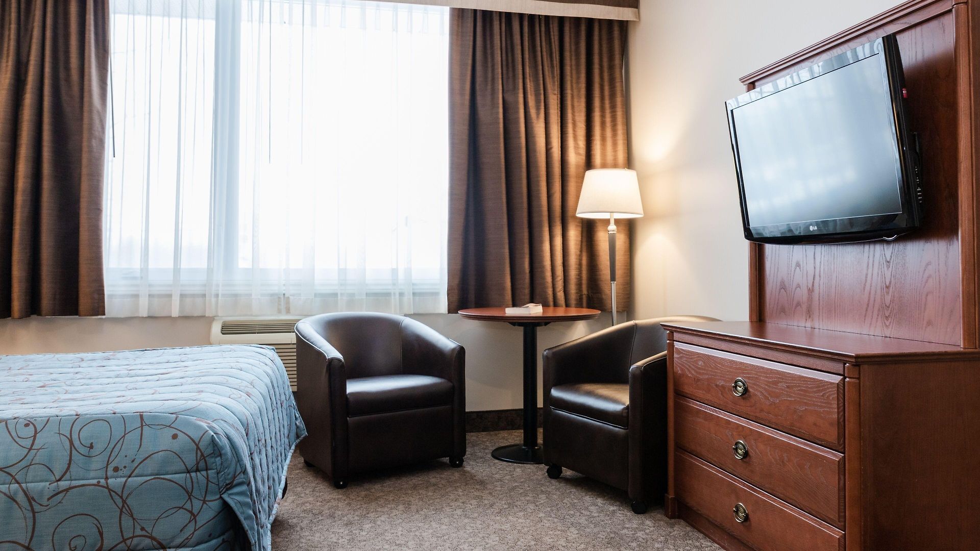 Adam's Airport Motel 3*