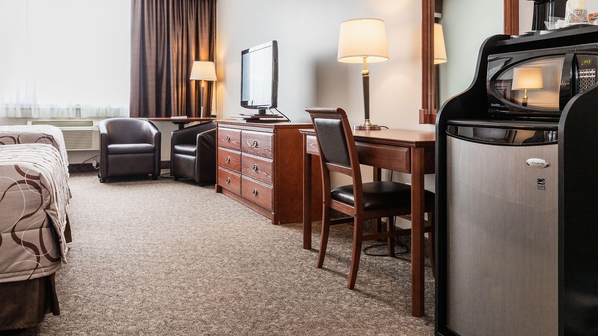 Motel Adam's Airport 3*