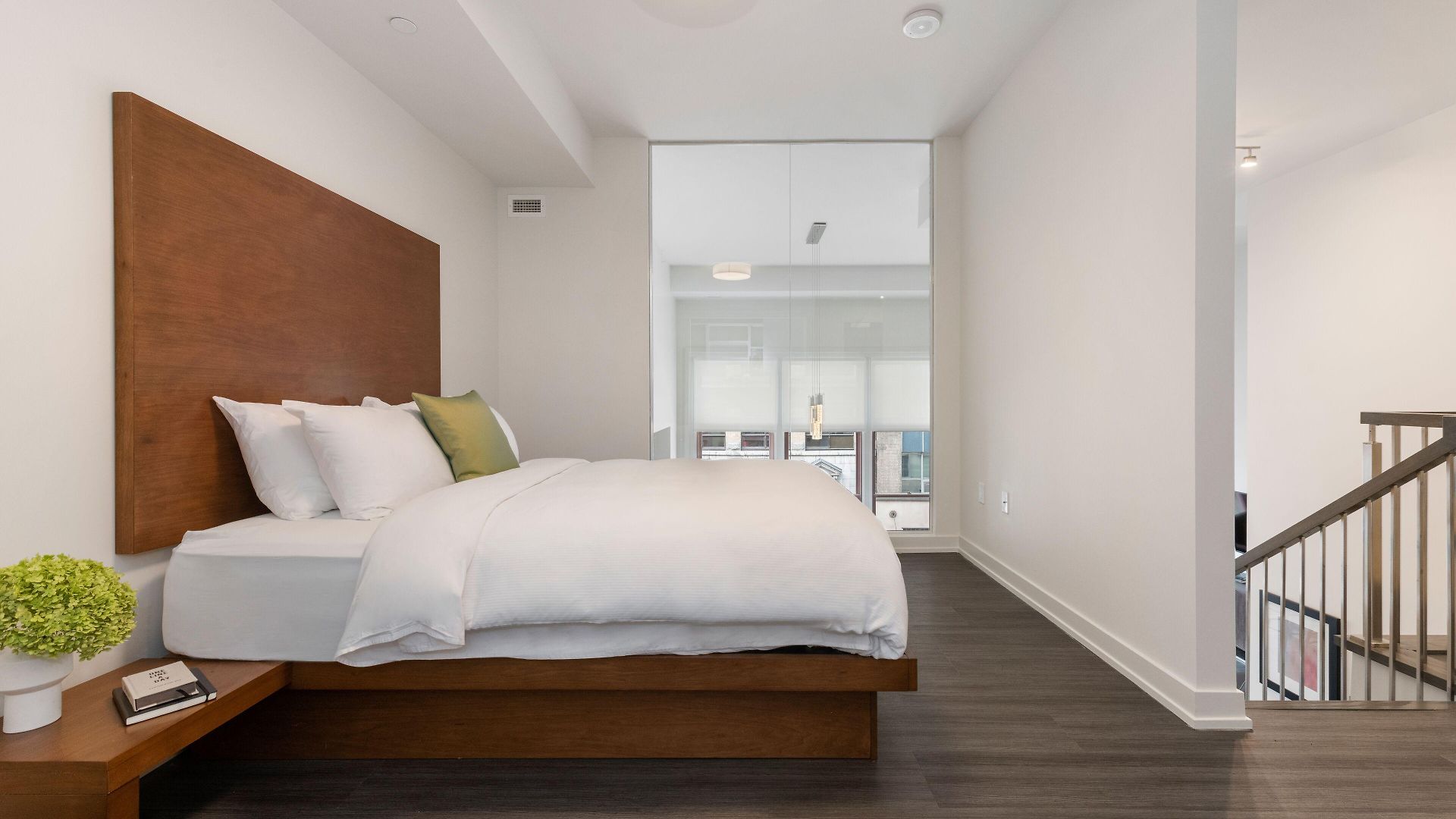 Hotel Restays
