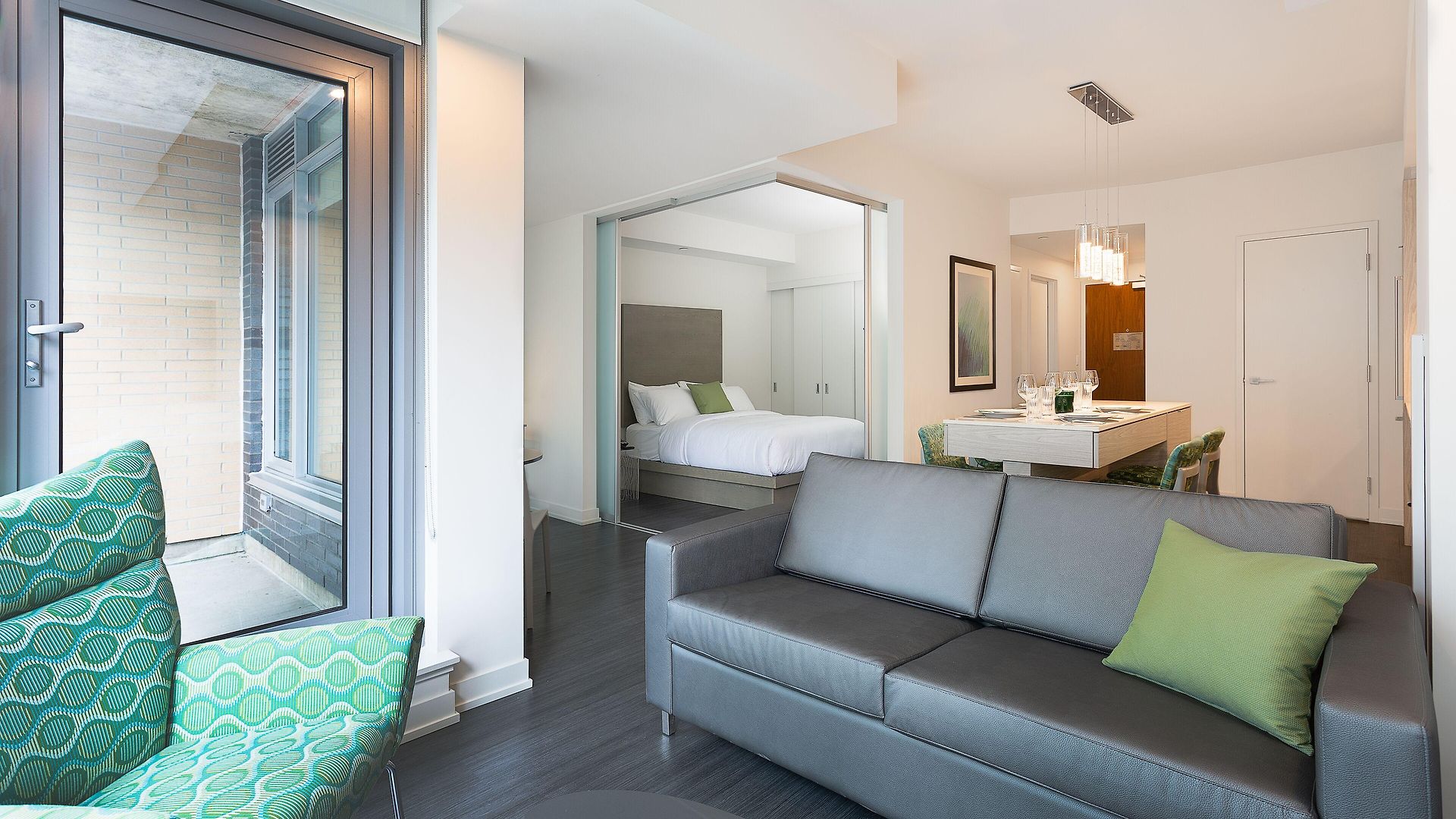 Hotel Restays