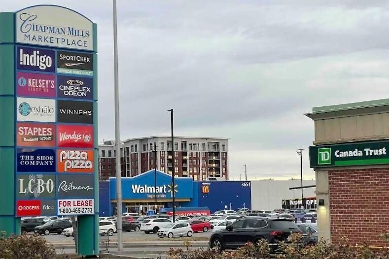 Spacious Family In Barrhaven