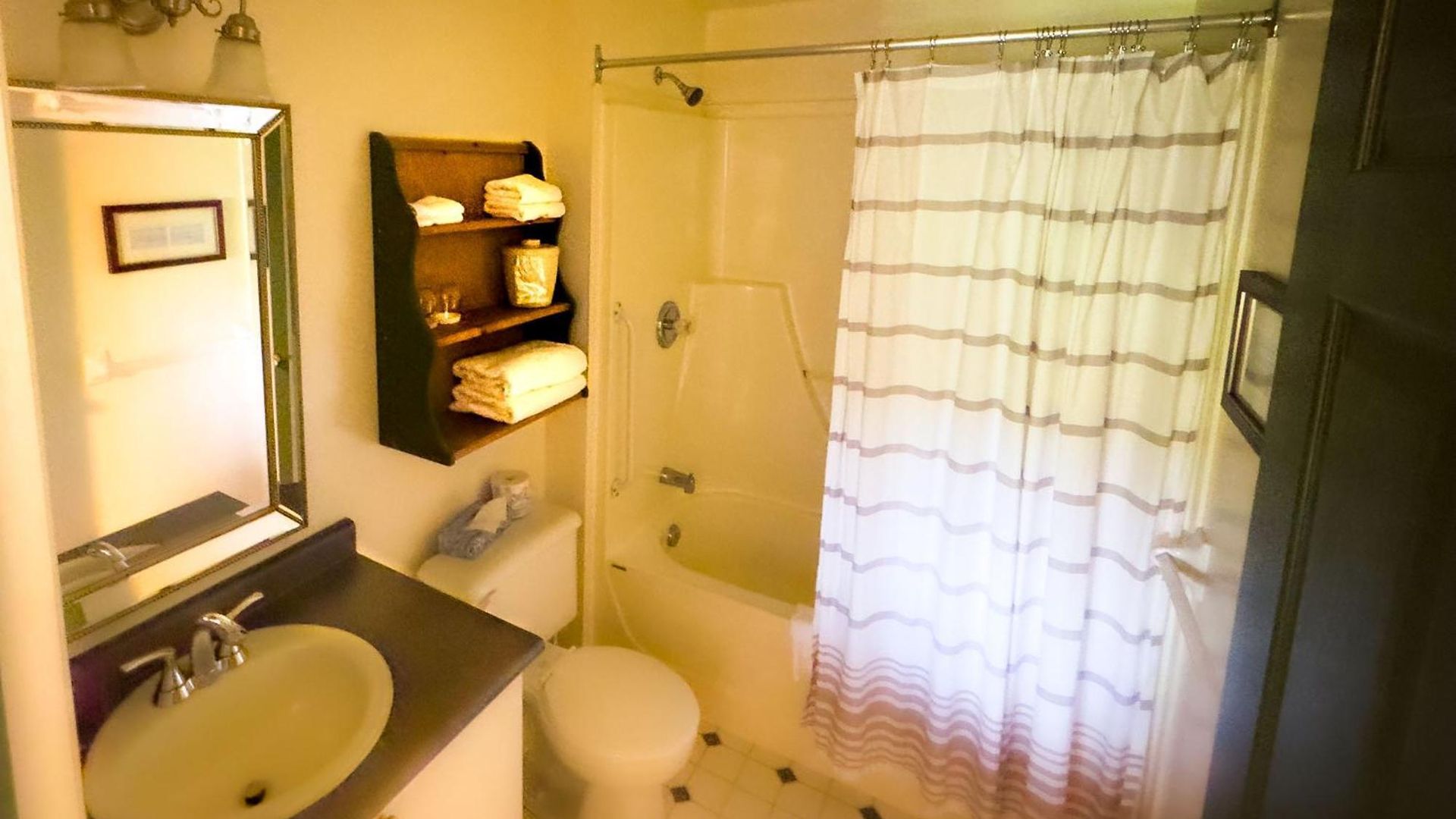 Guest house Loyly Ottawa