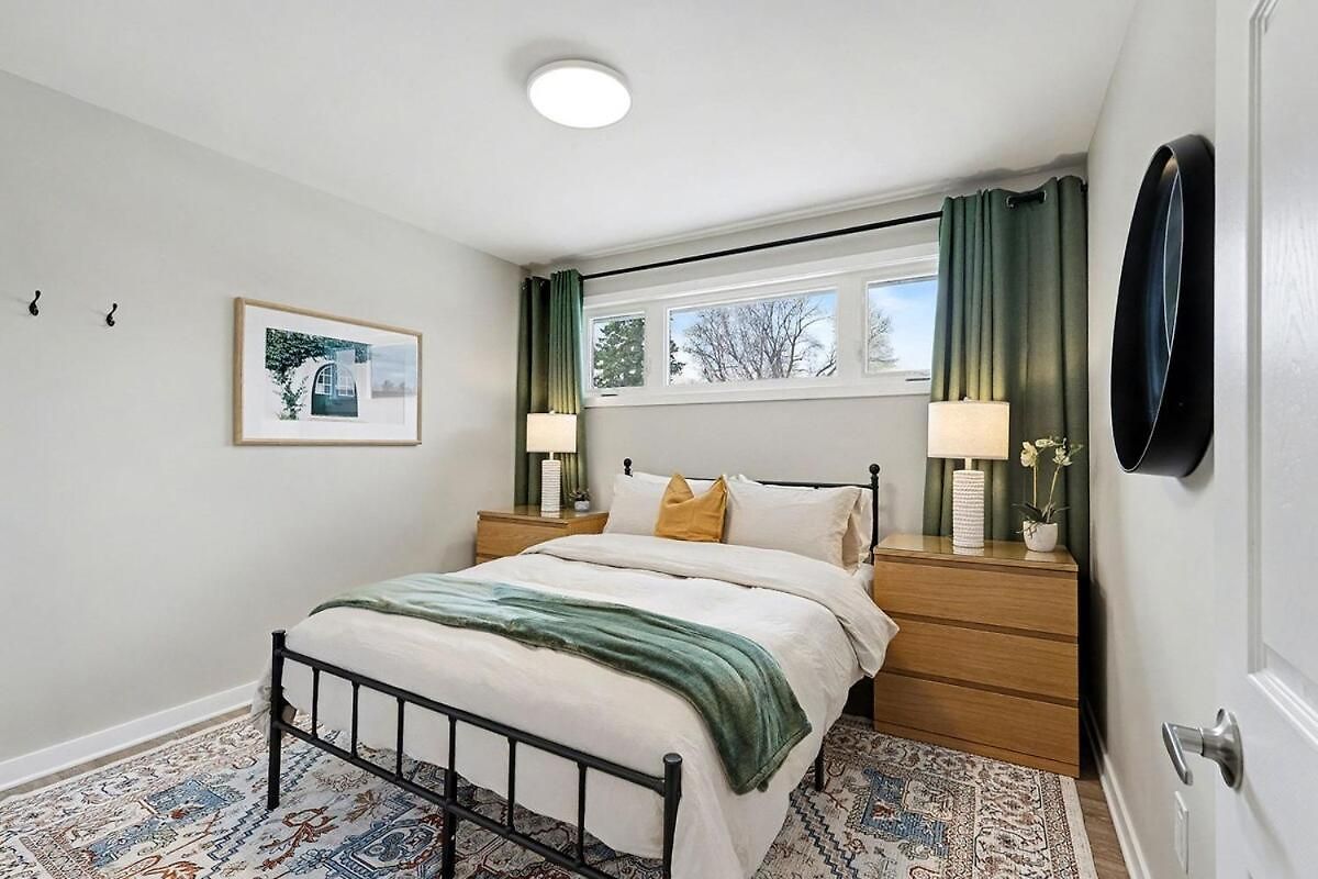 Furnished 3br * Ottawa
