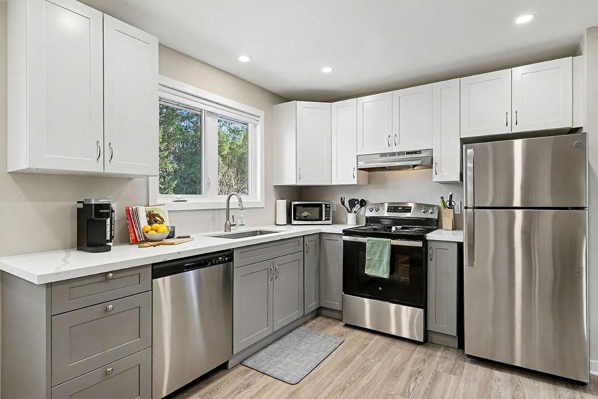 Furnished 3br Apartment Ottawa
