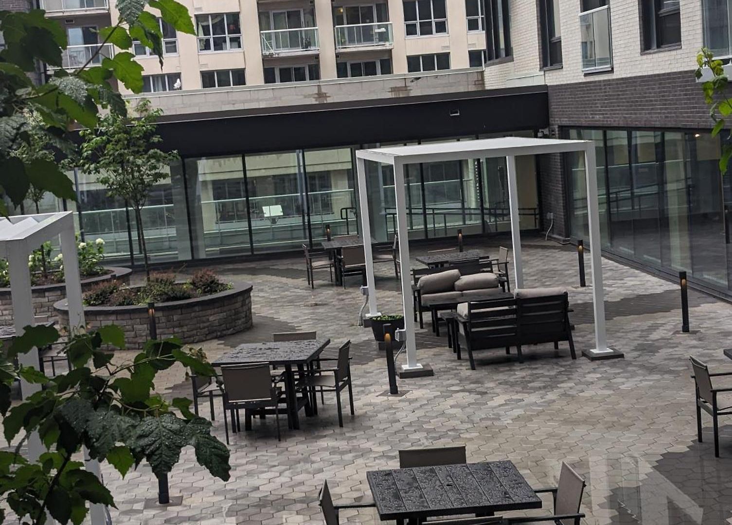 Modern In Downtown Apartment Ottawa