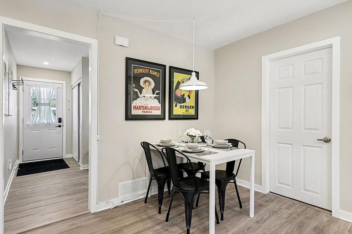 Furnished 3br Apartment *