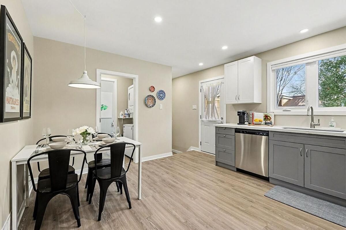 Furnished 3br * Ottawa