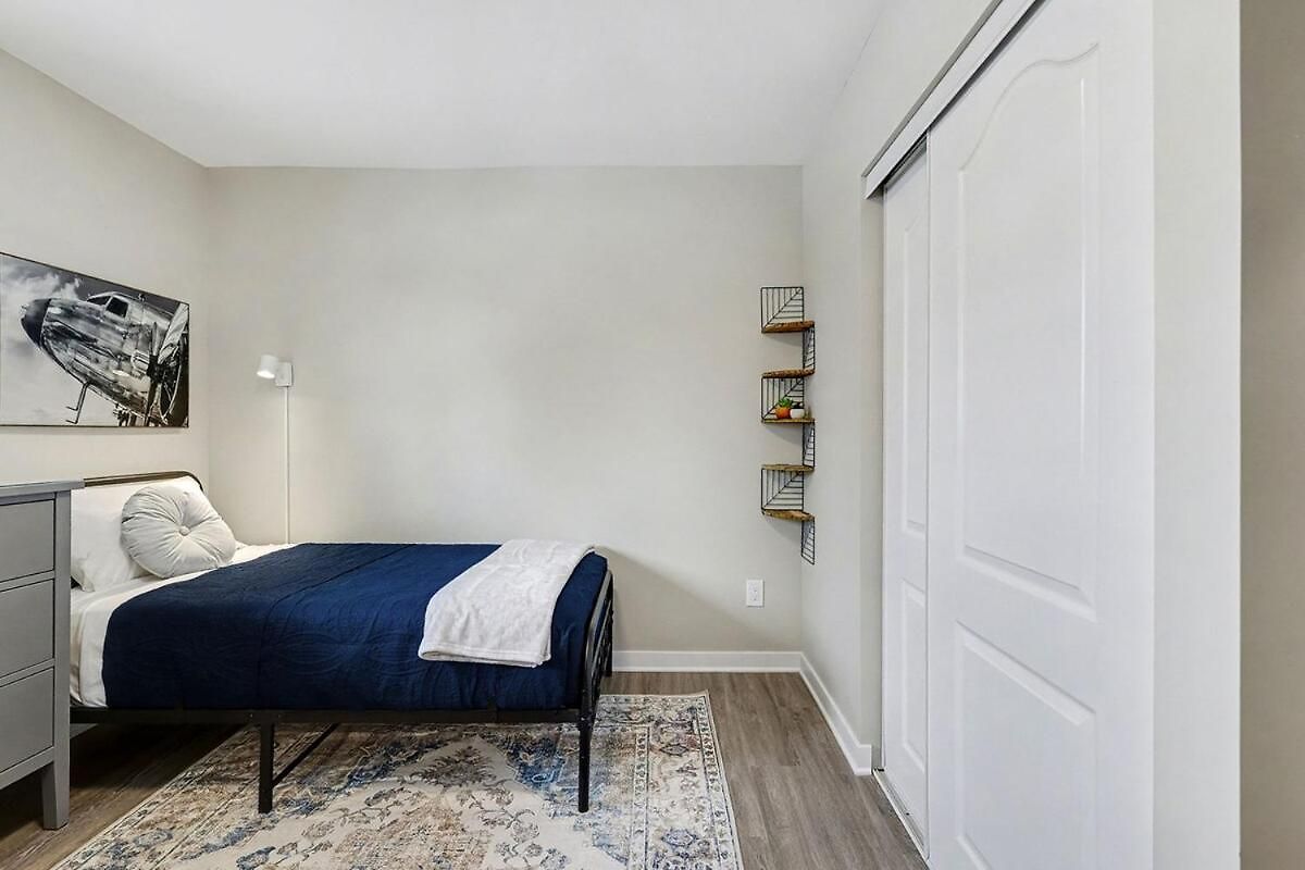 Furnished 3br *