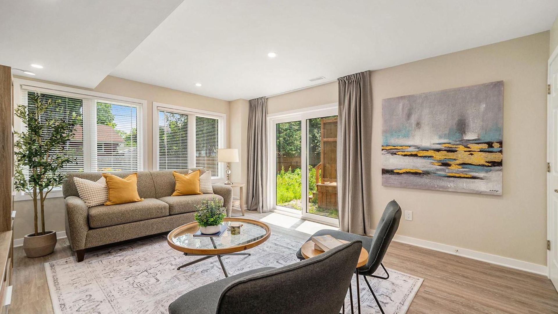 Midterm Furnished In Apartment Ottawa