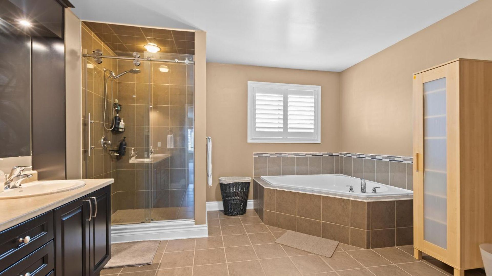 Villa Maple Heights - Stunning In West *