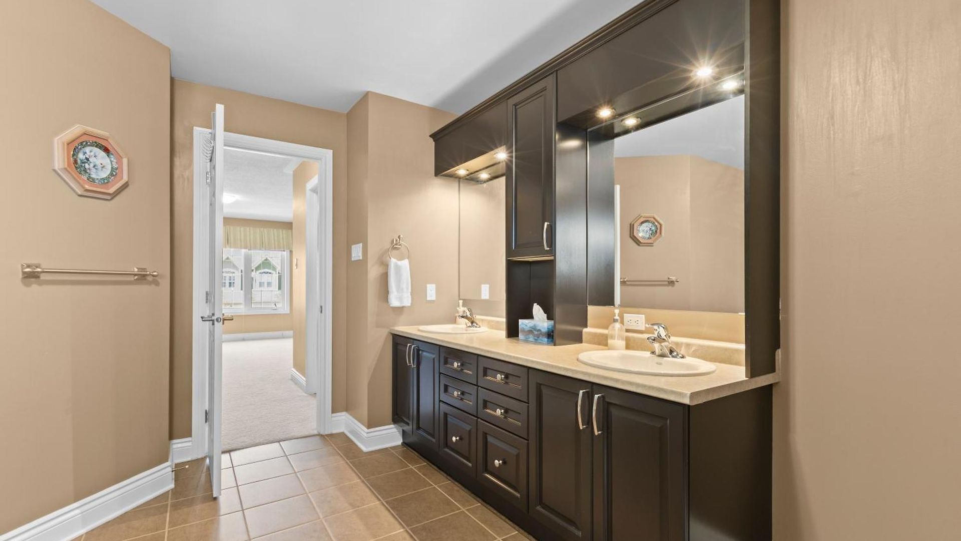 Villa Maple Heights - Stunning In West *