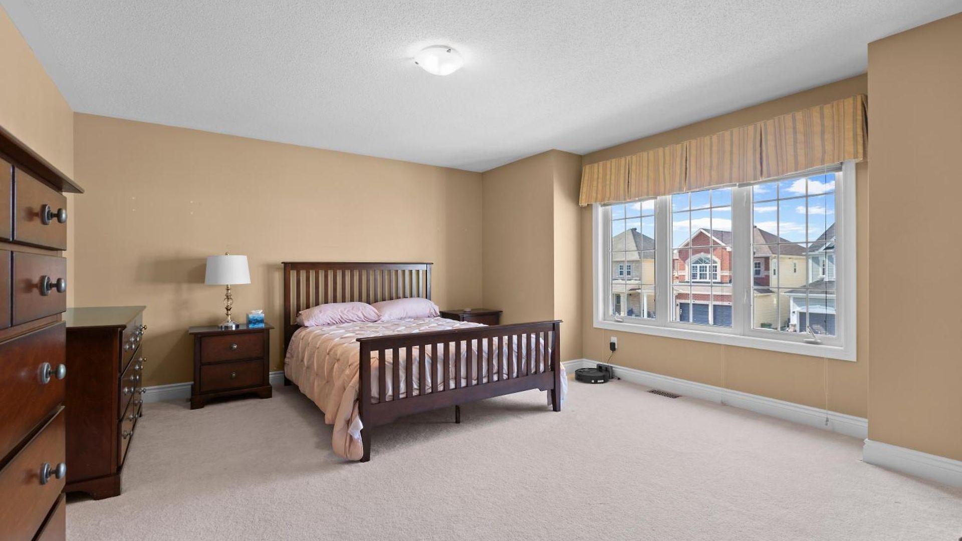 Maple Heights - Stunning In West Villa