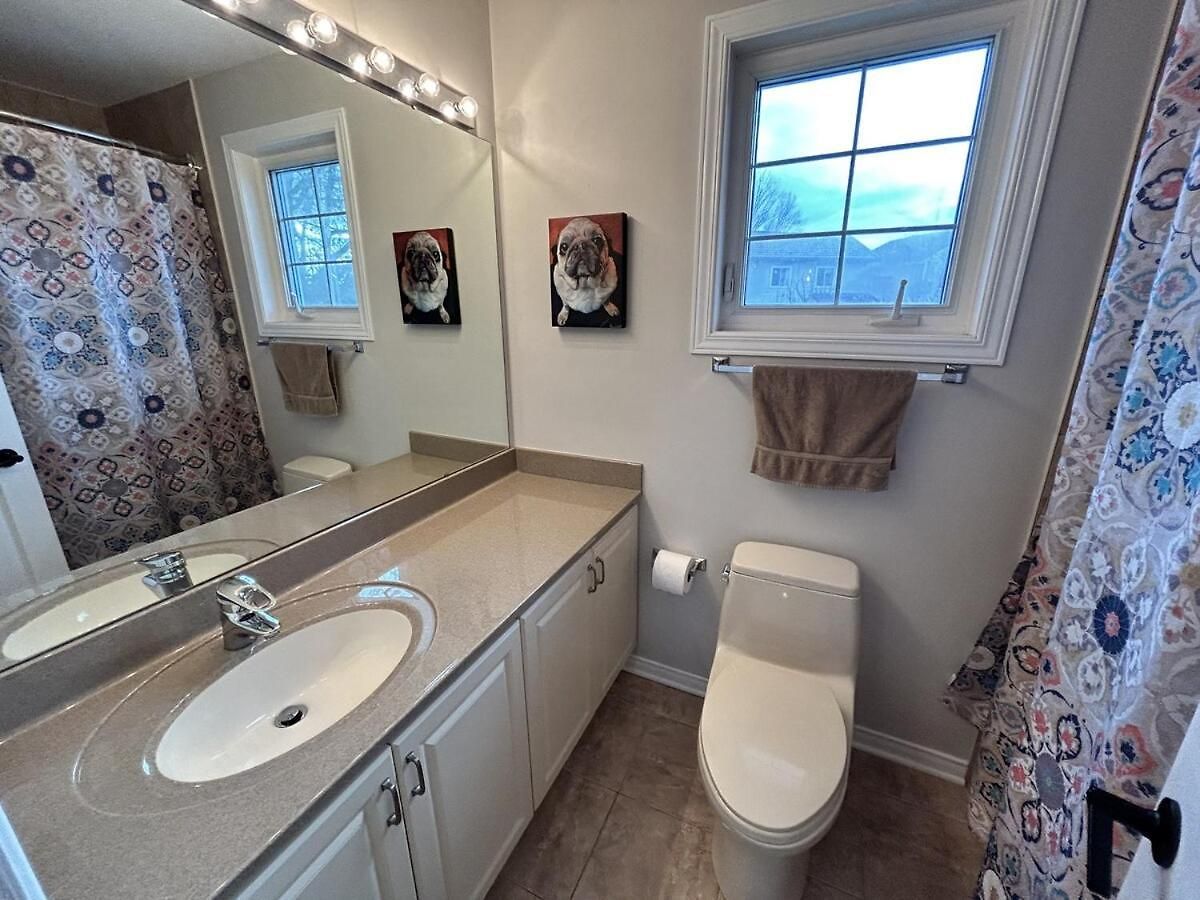 Holiday home Large 4bd In Orleans With Pool Ottawa