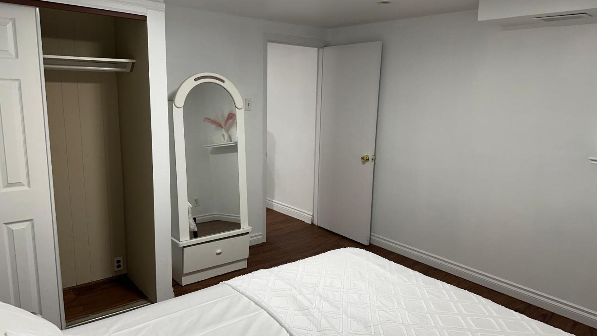 Maple Stay- Private 2 Bedroom Short Term