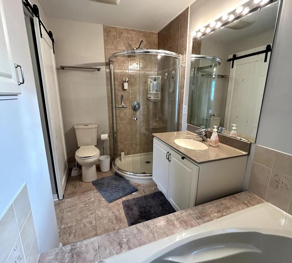Large 4bd In Orleans With Pool Holiday home