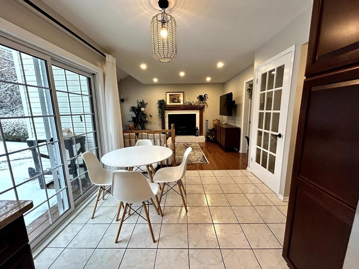 Large 4bd In Orleans With Pool