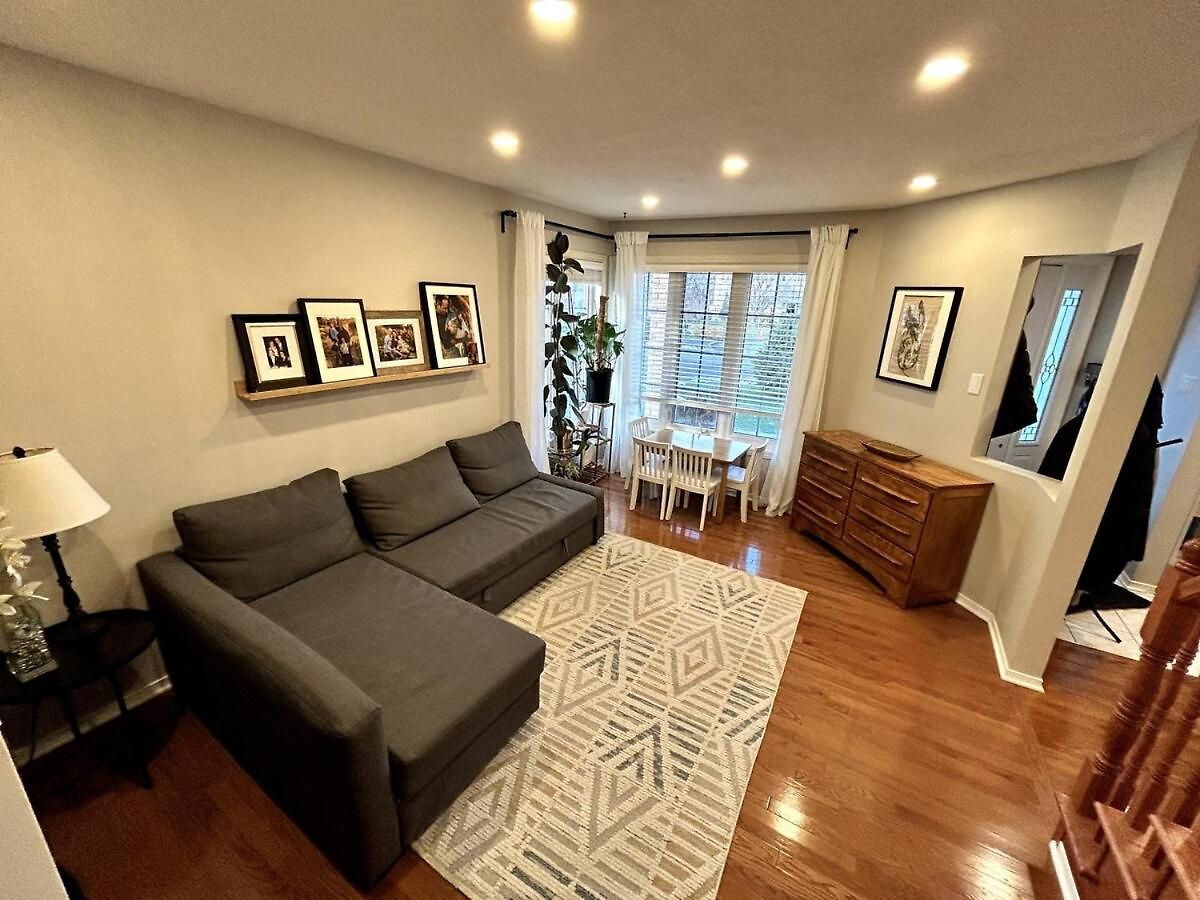 Holiday home Large 4bd In Orleans With Pool