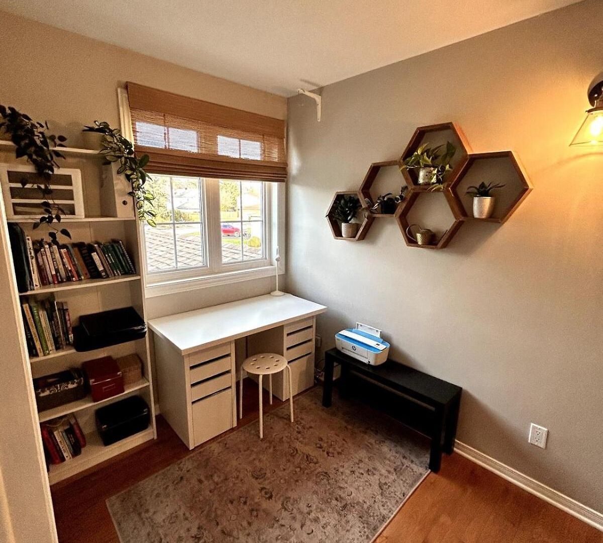 Large 4bd In Orleans With Pool * Ottawa