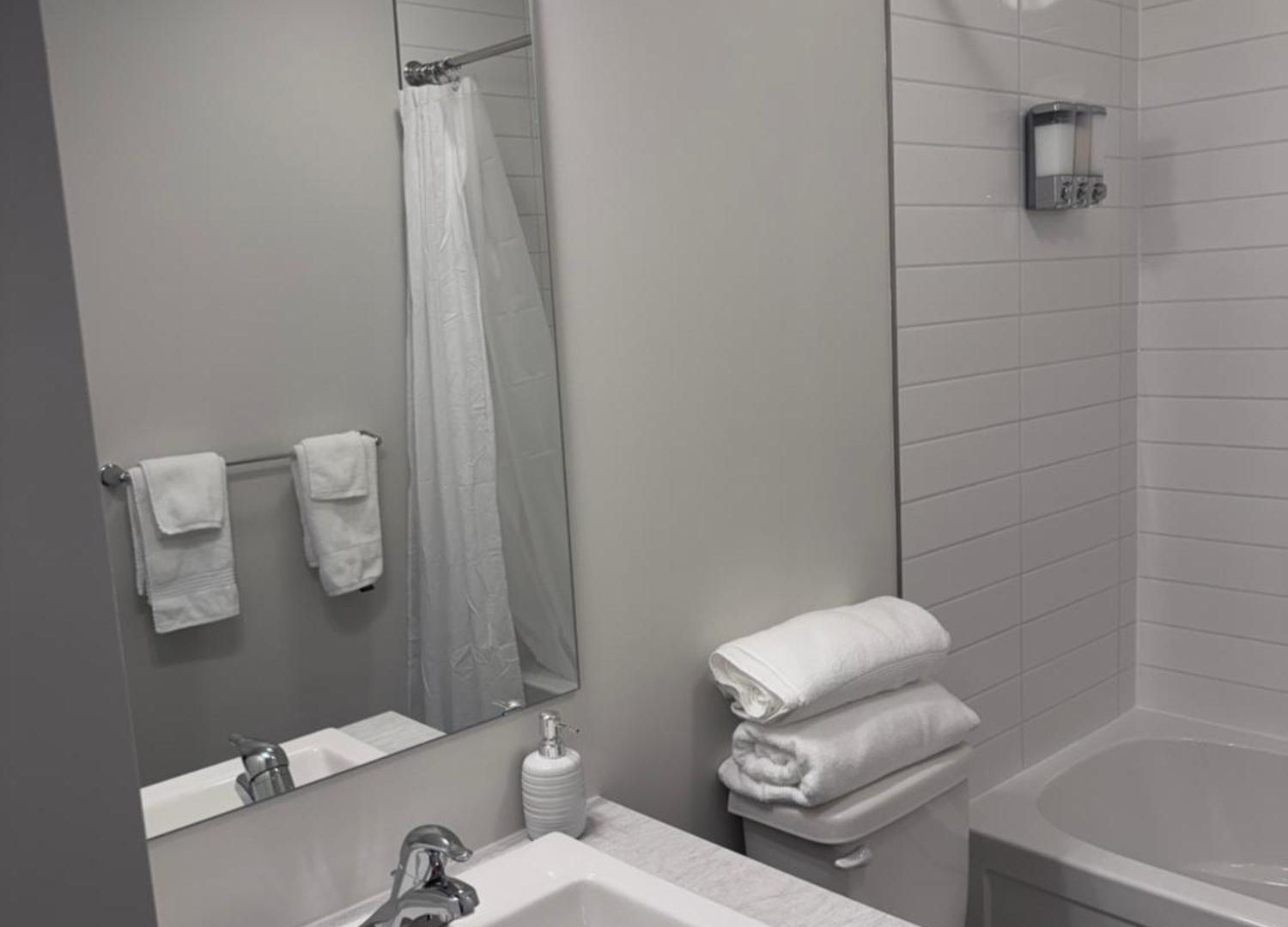 Apartment Family Friendly Airport Ottawa
