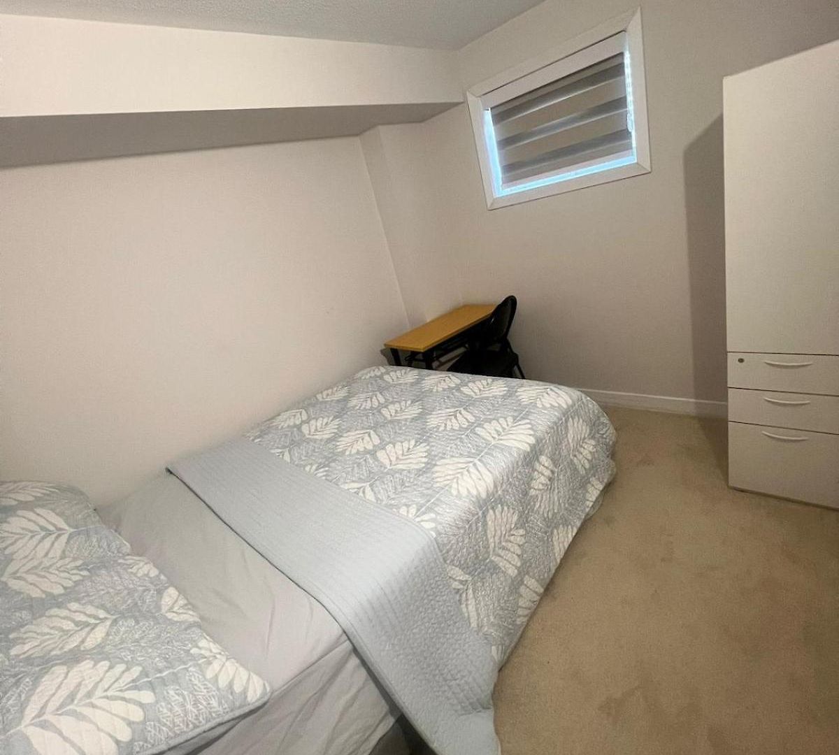 Basement With 2 * Ottawa