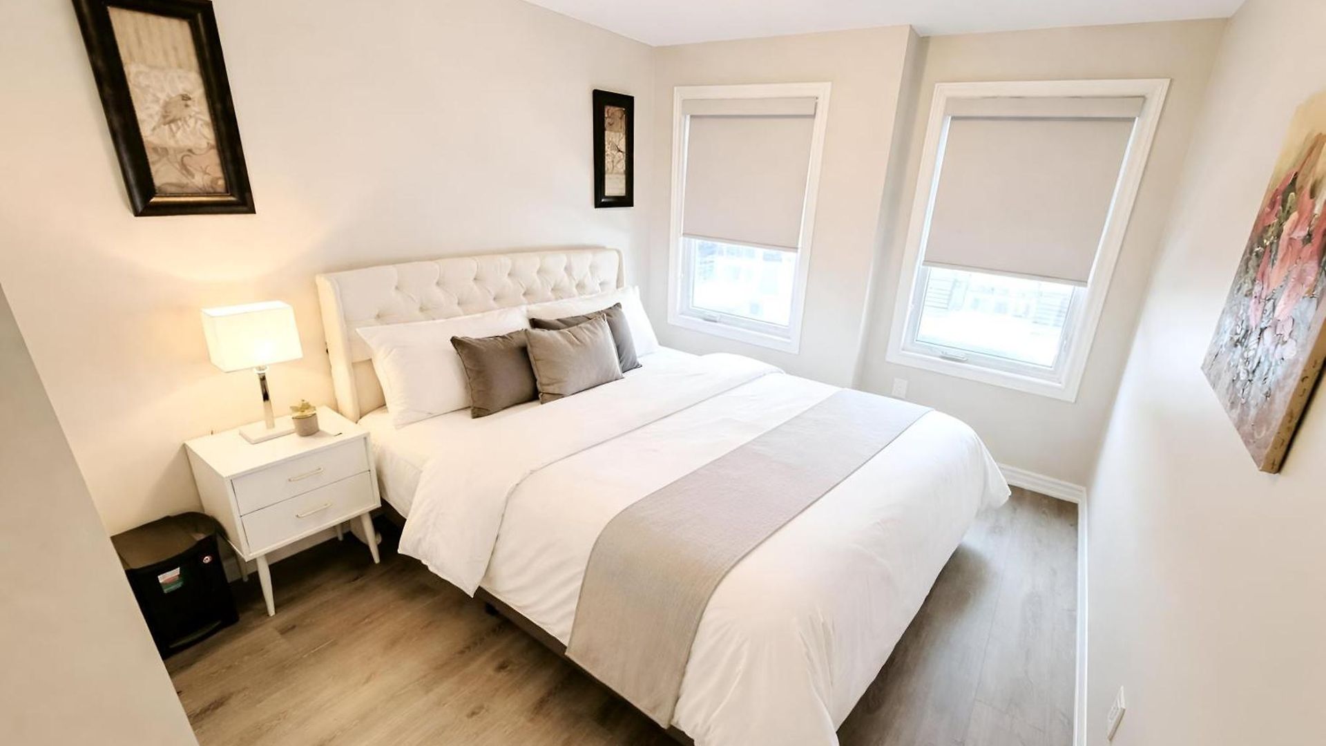 Modern 4br Townhouse Free Parking Apartment Ottawa
