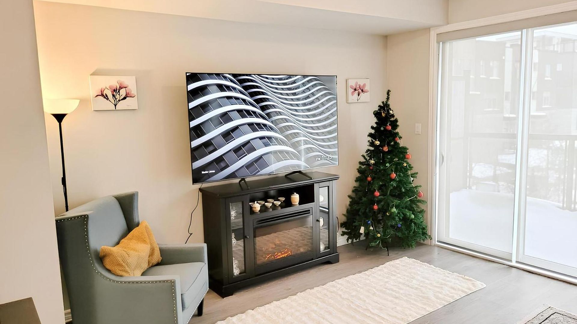 Modern 4br Townhouse Free Parking * Ottawa