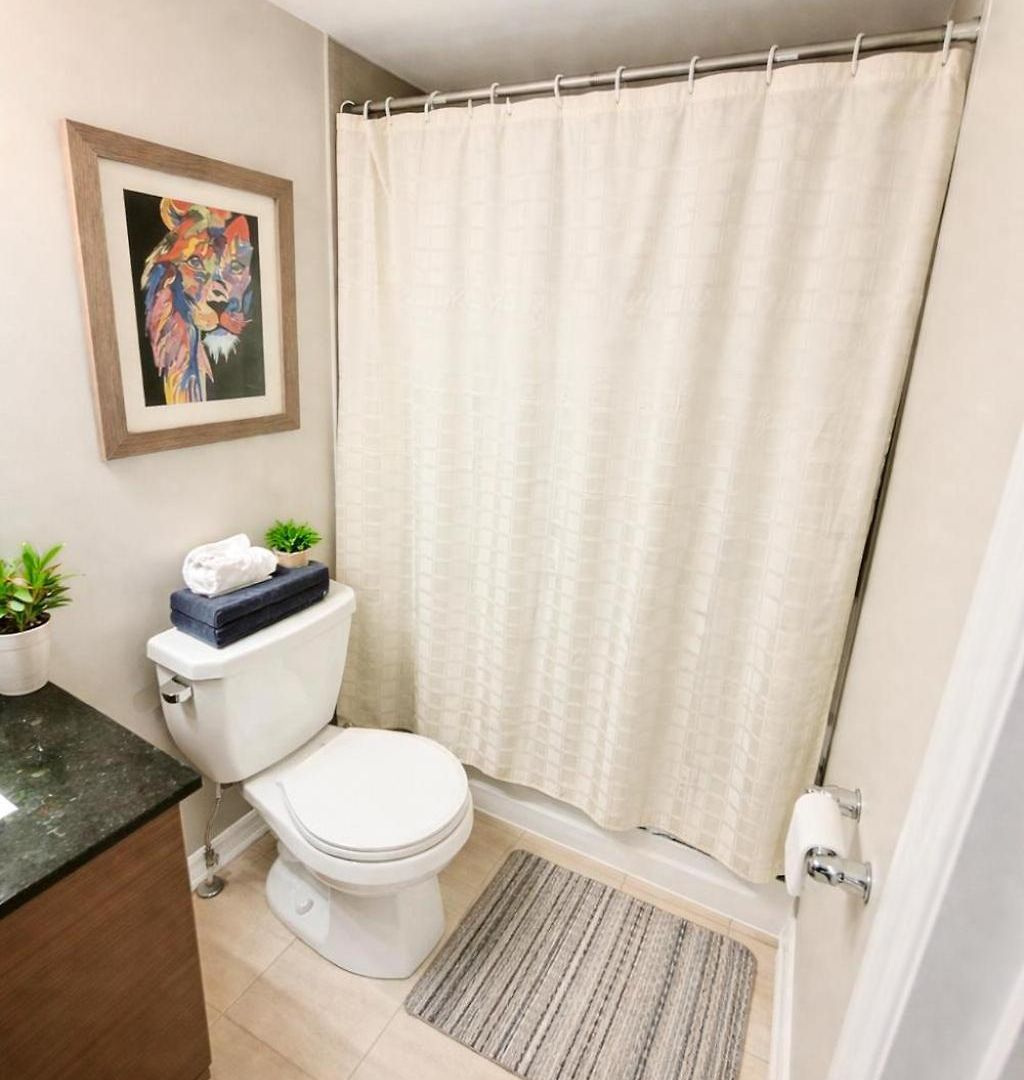 Modern 4br Townhouse Free Parking Apartment *