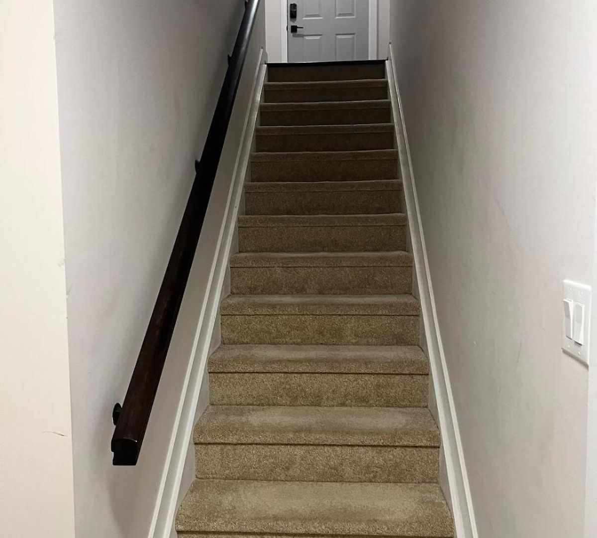 Basement With 2 Ottawa