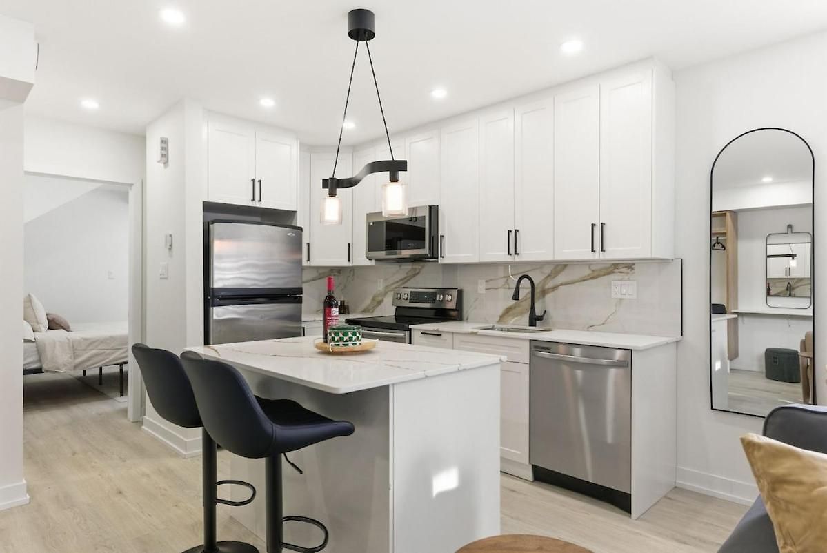 New Modern 1br Basement Near Downtown Free Parking Apartment Ottawa