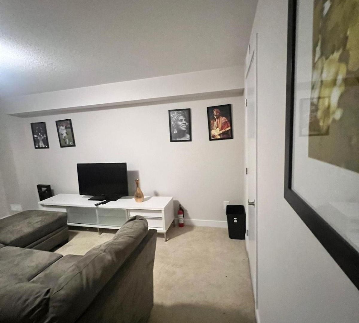 Basement With 2 Apartment Ottawa