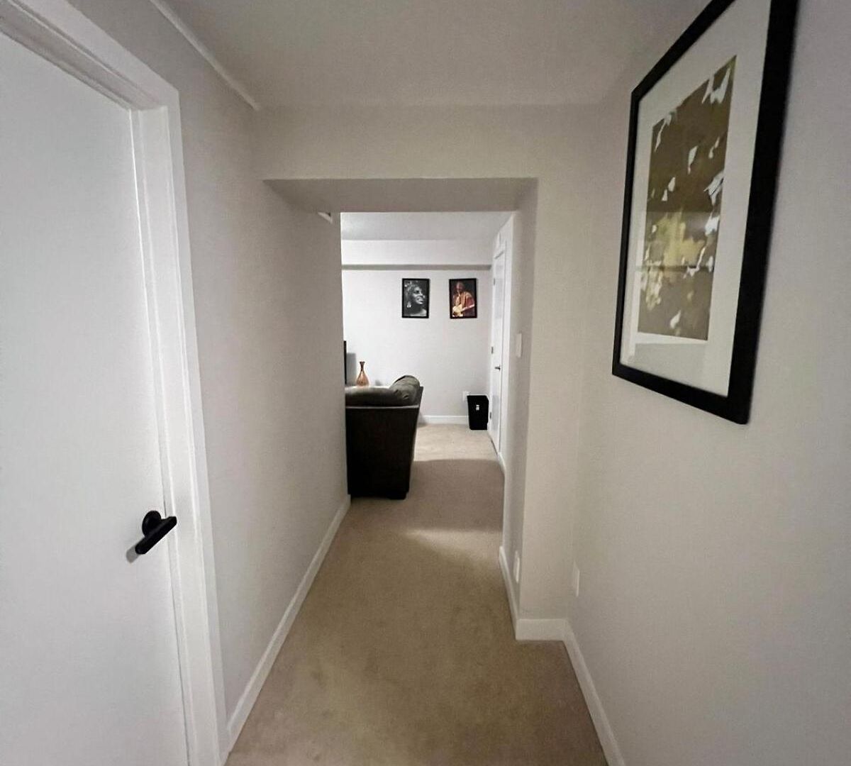 Basement With 2 * Ottawa