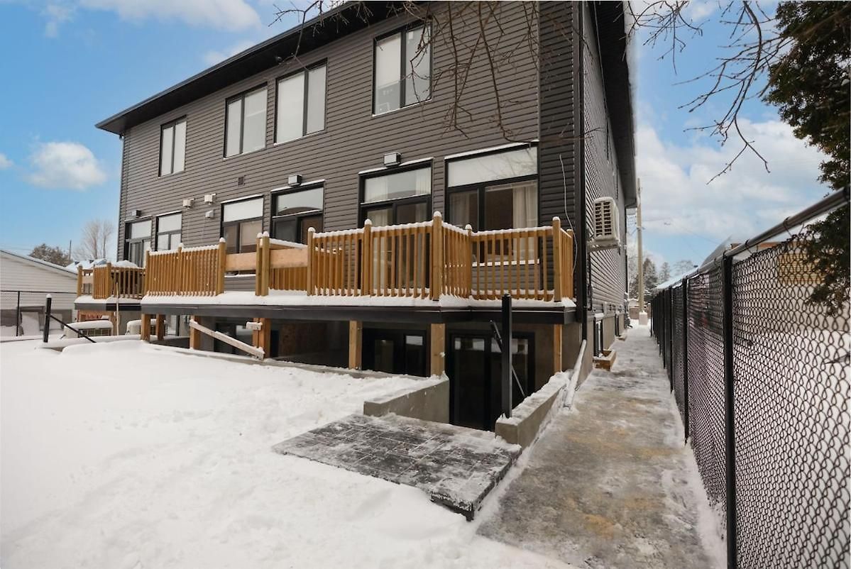 New Modern 1br Basement Near Downtown Free Parking Apartment *