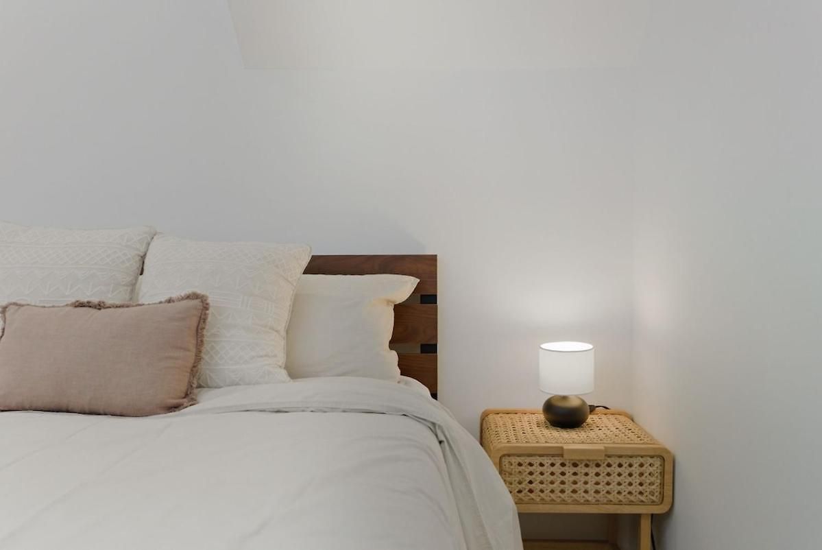 New Modern 1br Basement Near Downtown Free Parking Ottawa