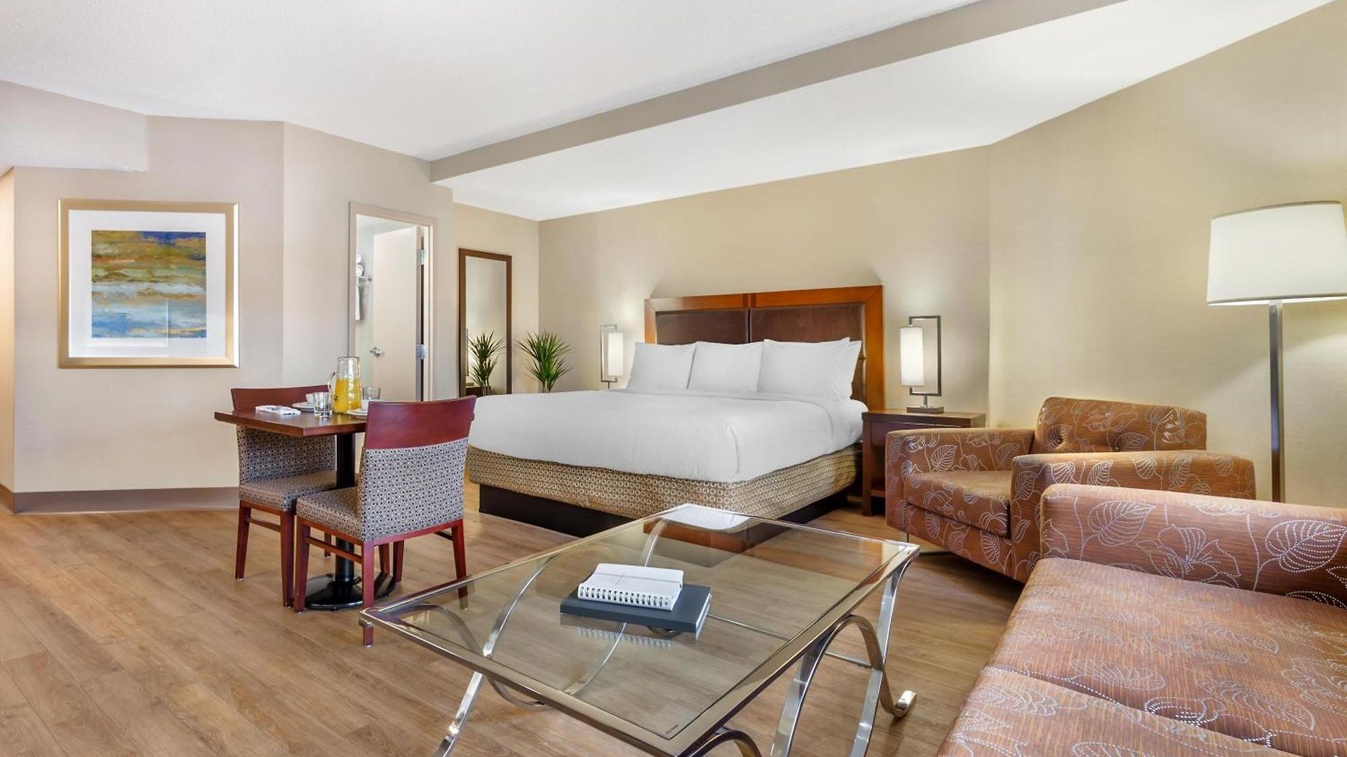 Western Centre Hotel 3*