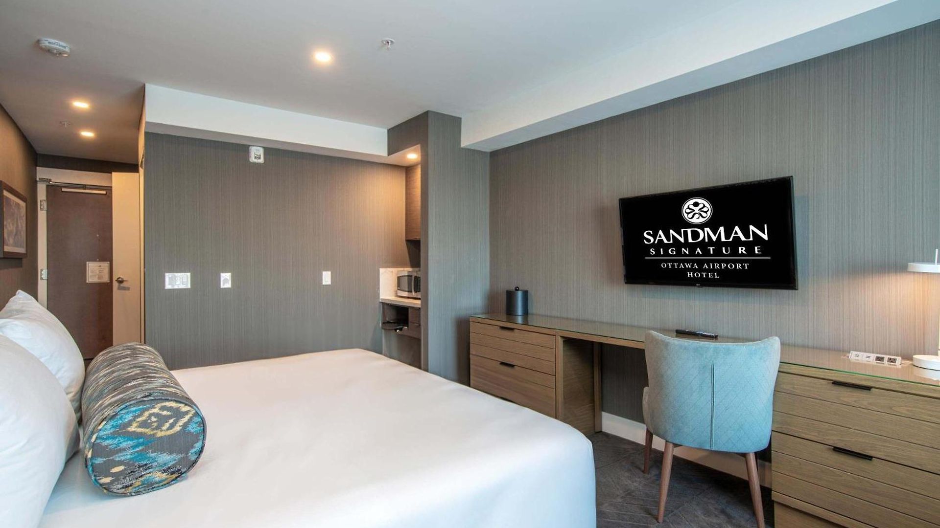 Sandman Signature Airport 4* Ottawa