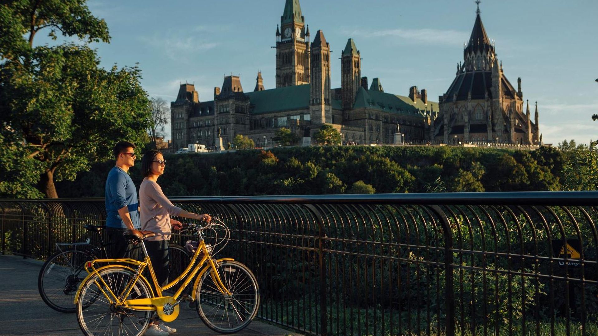 Express & Downtown East By Ihg Ottawa