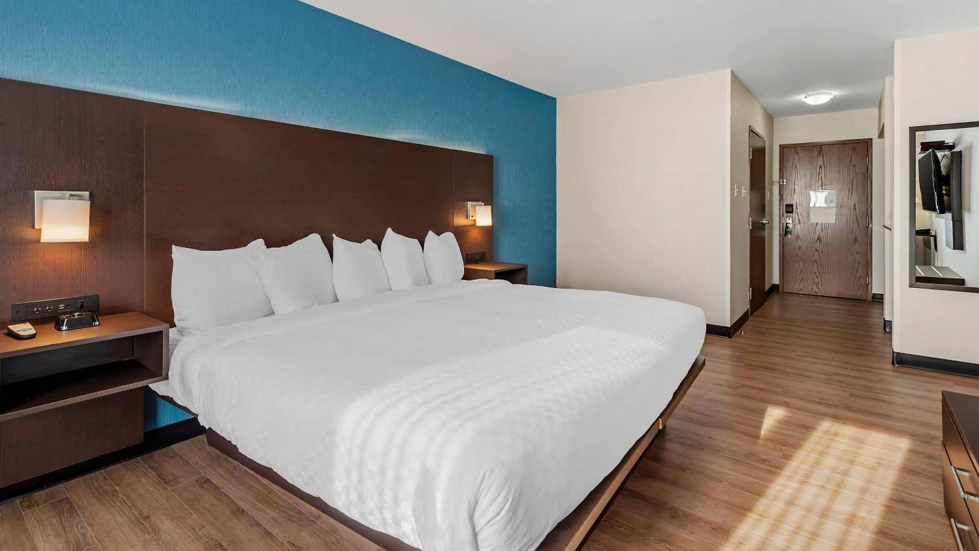 Quality Inn 3*
