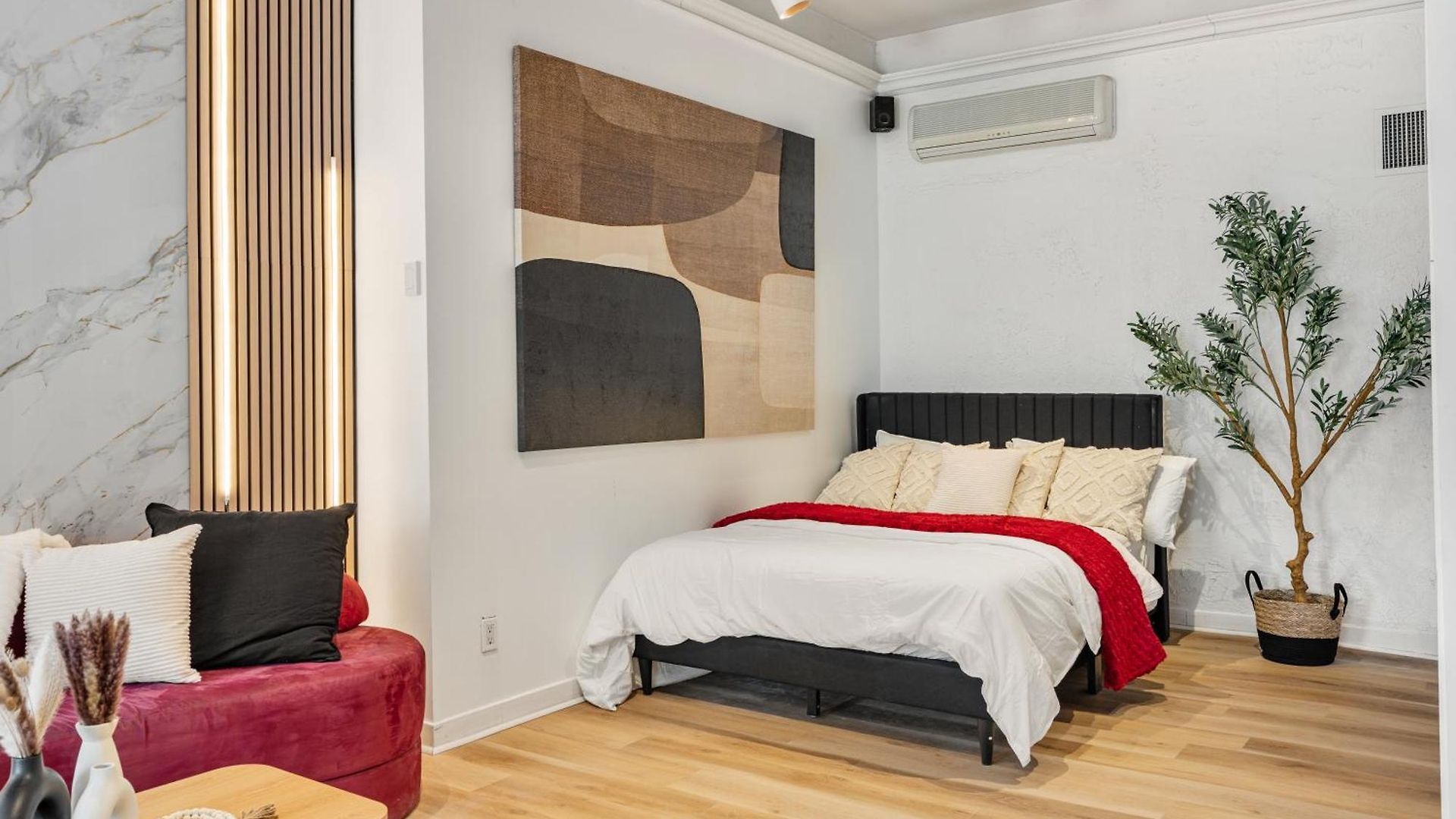 Parlour Hotel