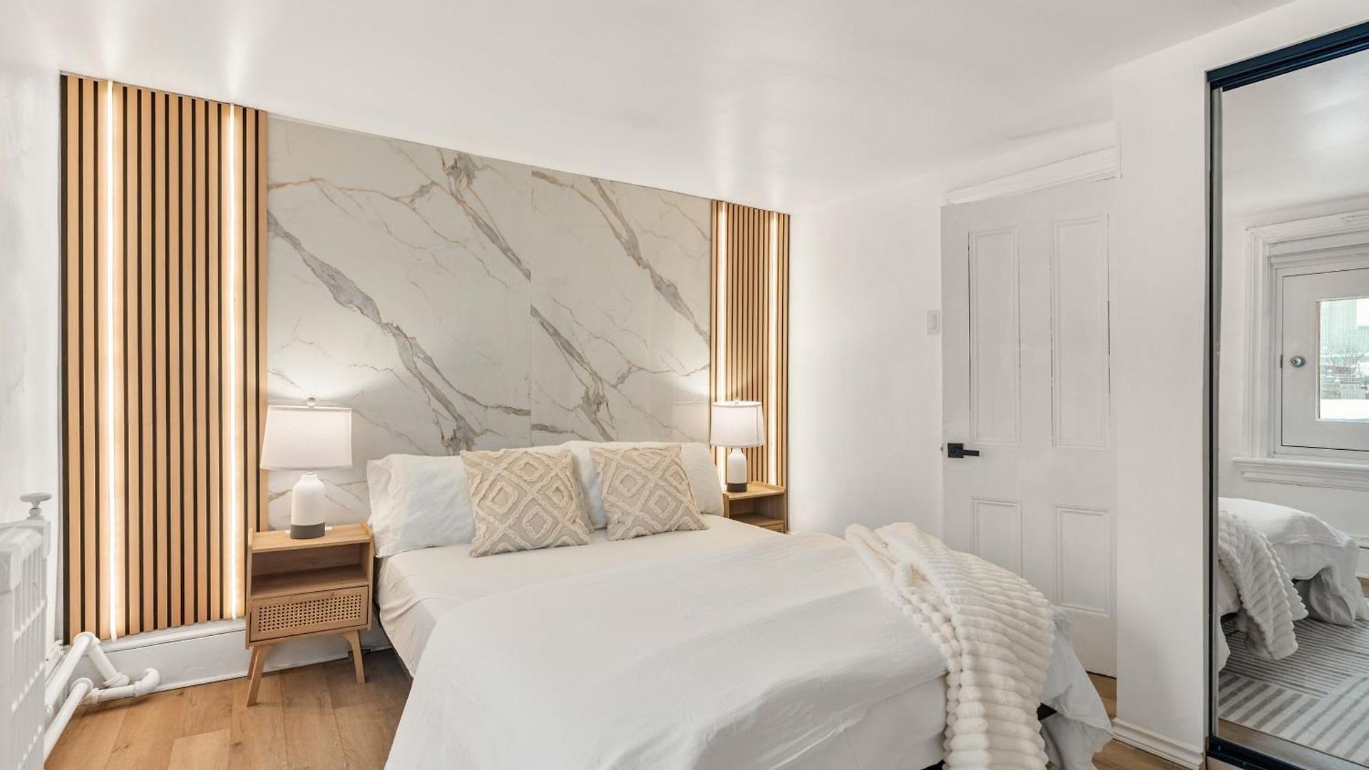 Hotel Parlour 4*