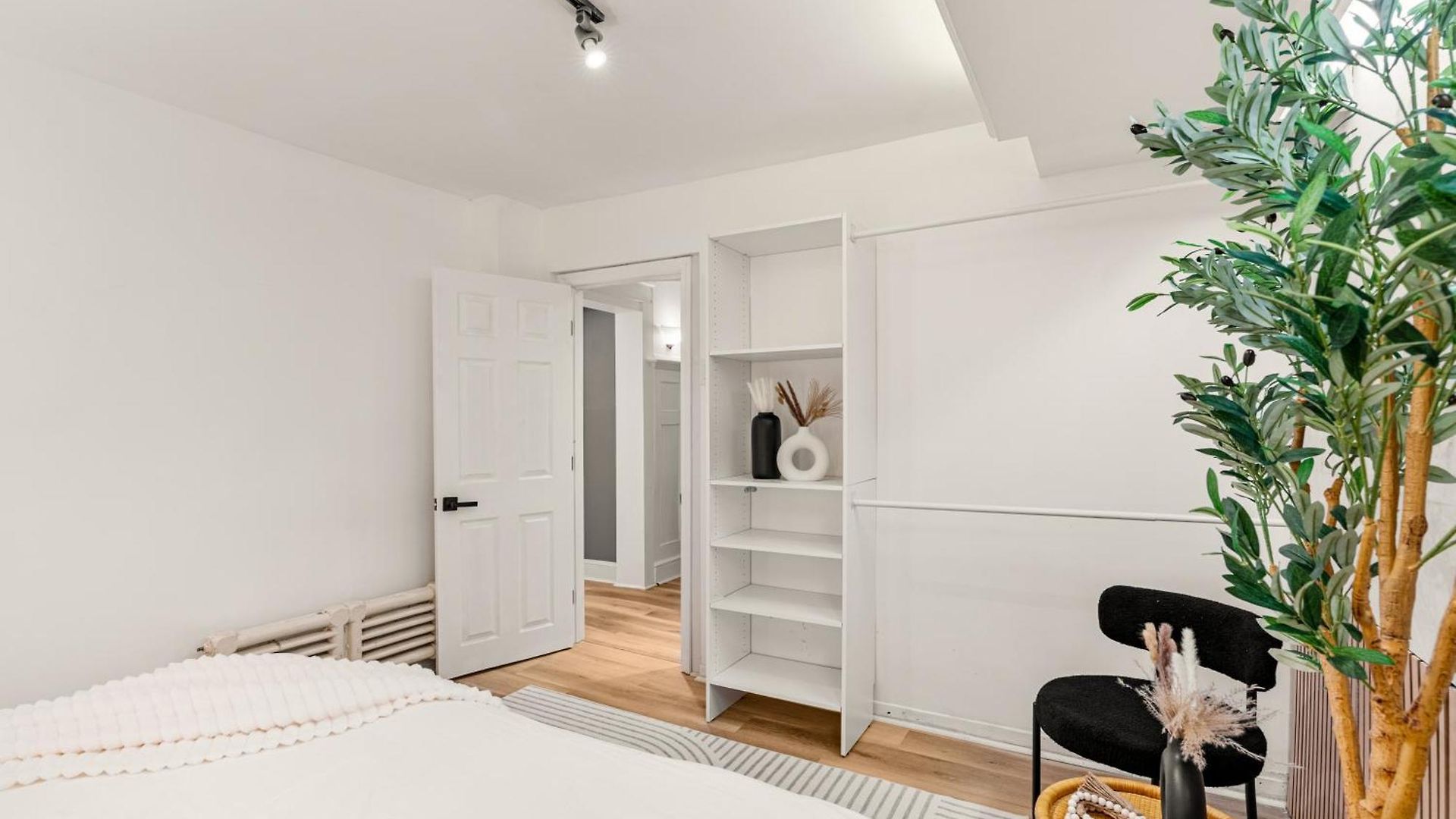 Parlour Hotel 4*