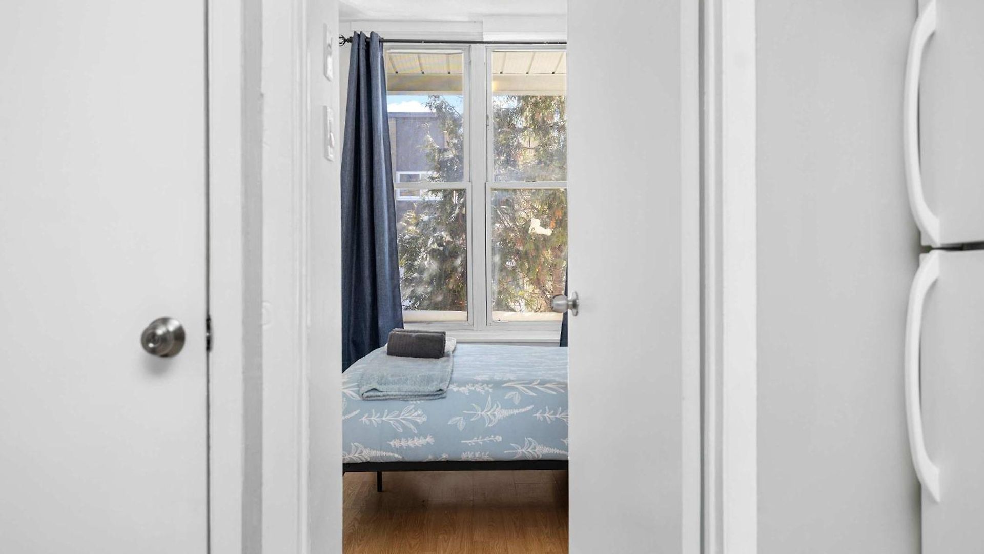 Modern By Byward Market & Rideau Centre Apartment *