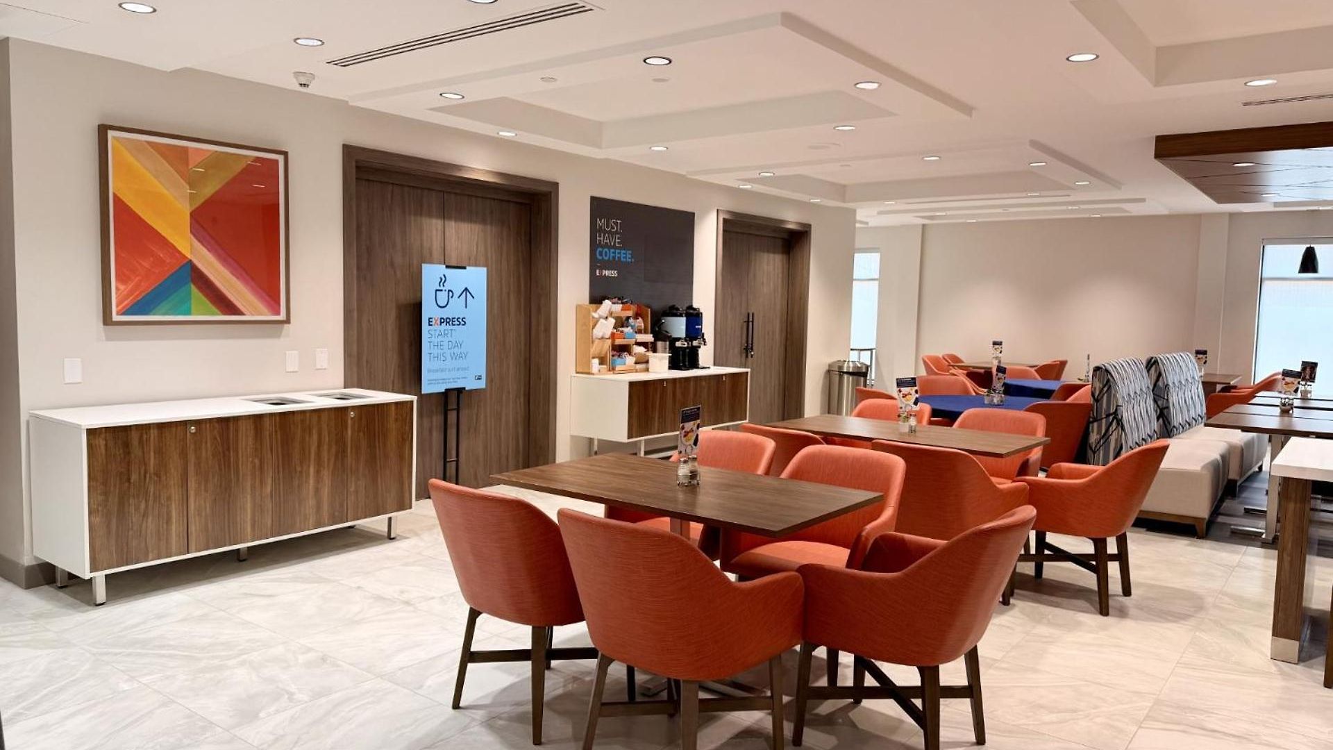 Express & West - Nepean By Ihg 2*