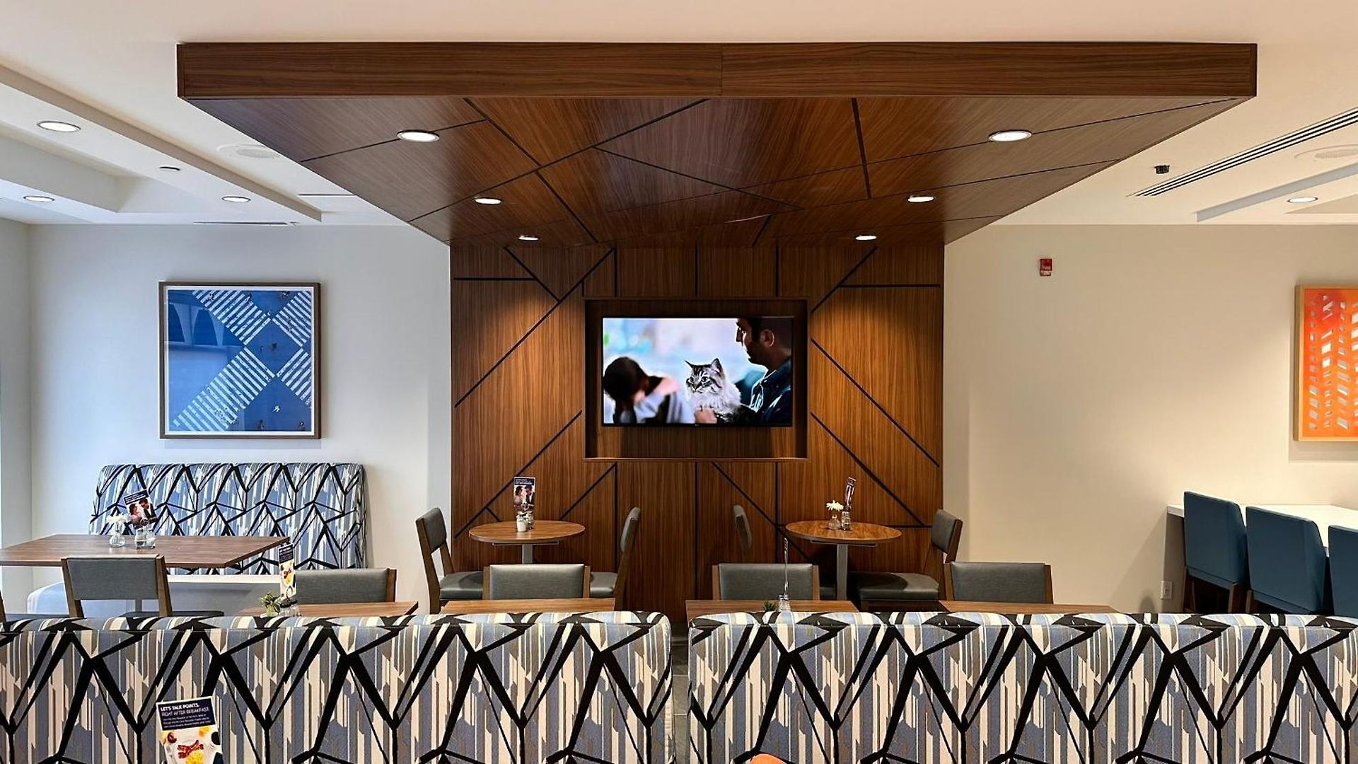 Express & West - Nepean By Ihg 2*