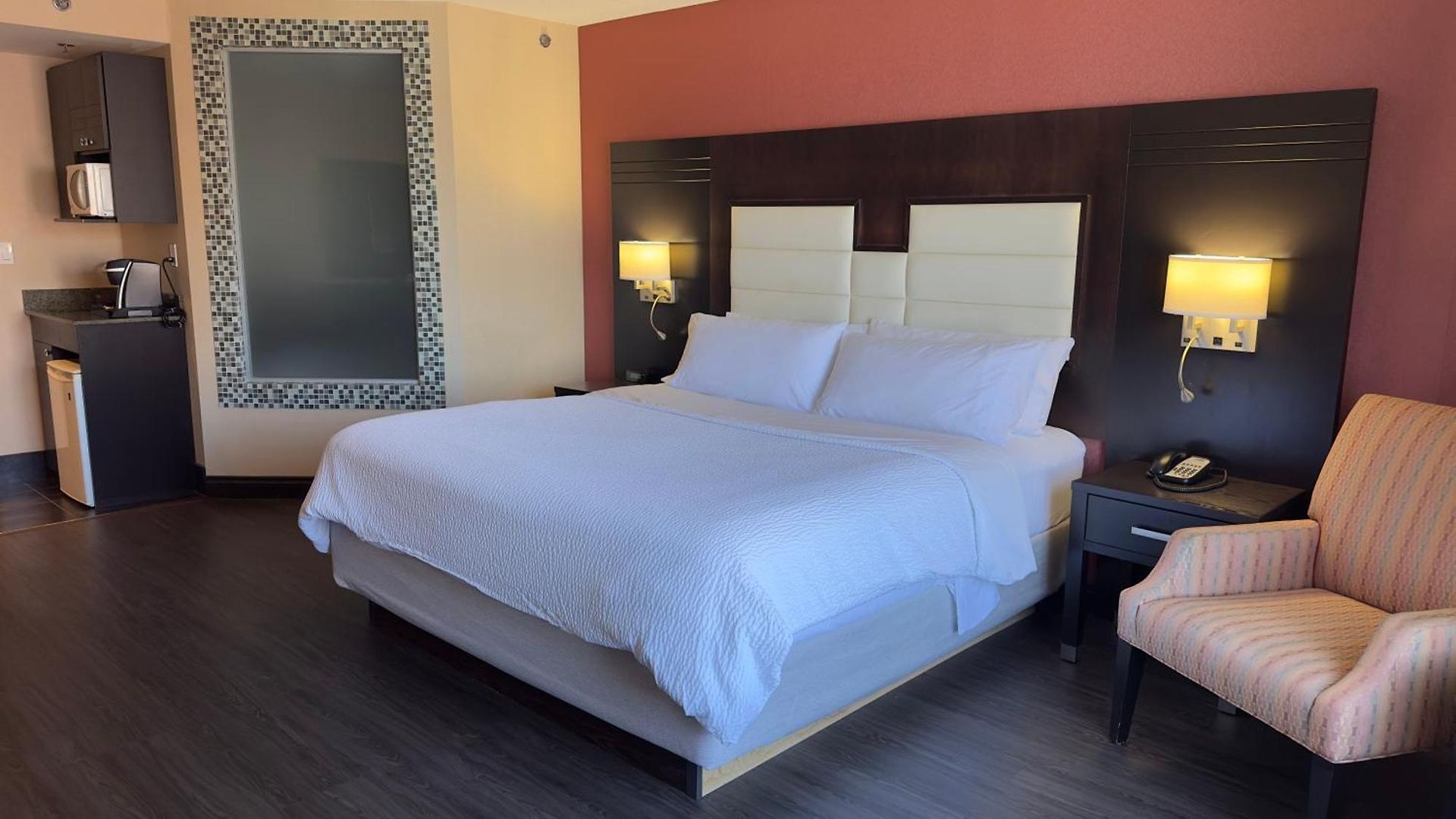 Express & West - Nepean By Ihg Hotel Ottawa