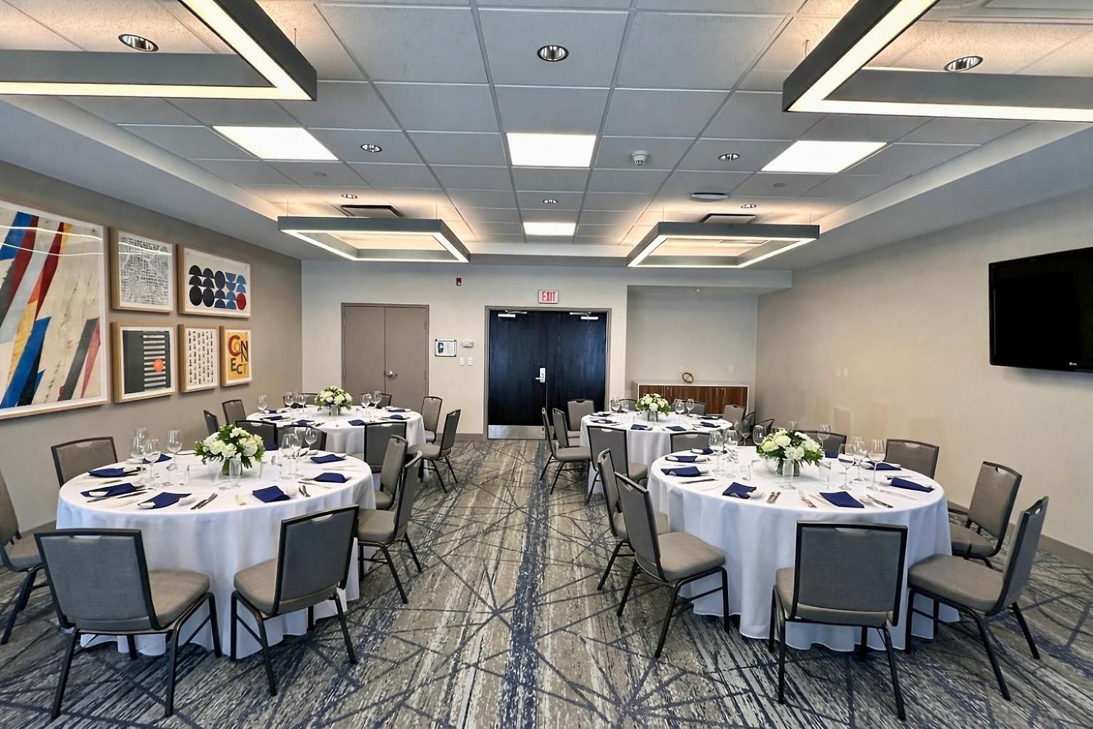 Express & West - Nepean By Ihg