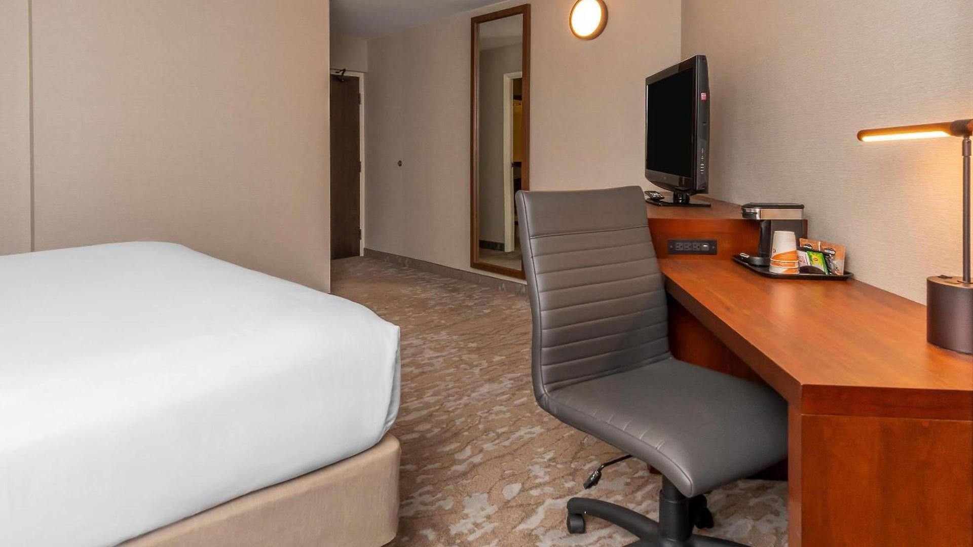 Comfort Kanata West Inn