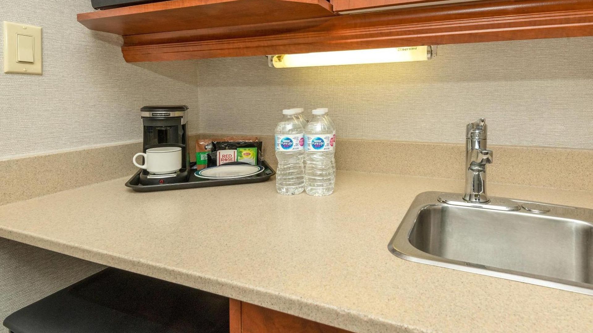 Comfort Kanata West Inn 4*