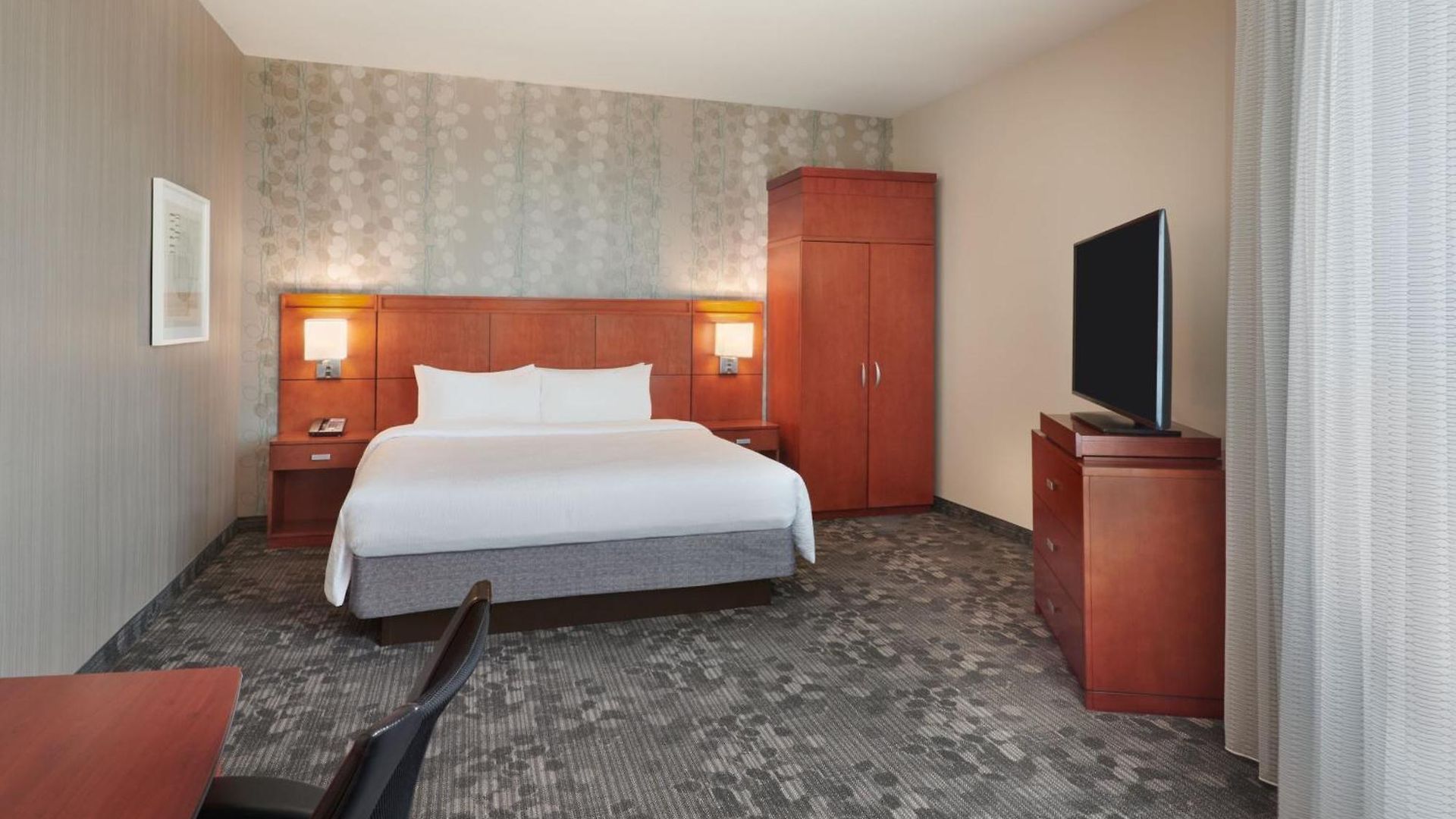 Courtyard By Marriott East 3*